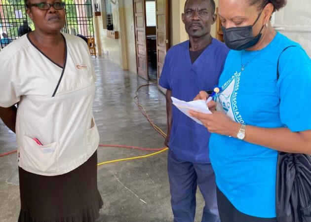 Support Haiti – Une délégation de professionnels de santé venus de la Floride en Haïti pour assister les survivants du tremblement de terre du 14 août